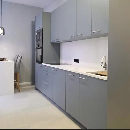 Center Old Town Apartment
